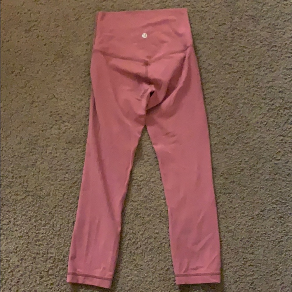 Lululemon aligns size 2 cropped